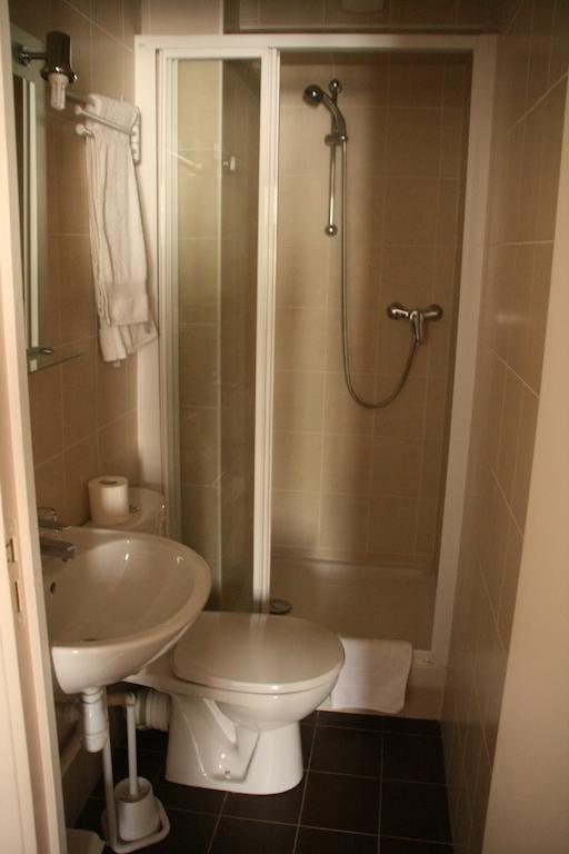 Hotel Du Roussillon París Habitación foto